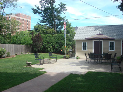 Guest House-Fire Pit and patio